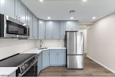 80 E Emerson Ave, Rahway, NJ 07065 - Photo 4