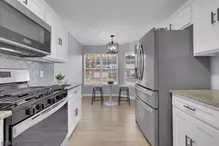 2303 Scarlett Dr, Washington Township, NJ 07853 - Photo 18