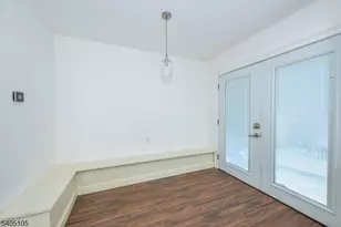 36 E Henry St, Linden, NJ 07036 - Photo 6