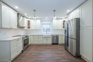 36 E Henry St, Linden, NJ 07036 - Photo 4