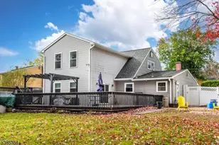 50 Clover Hill Dr, Mount Olive, NJ 07836 - Photo 34