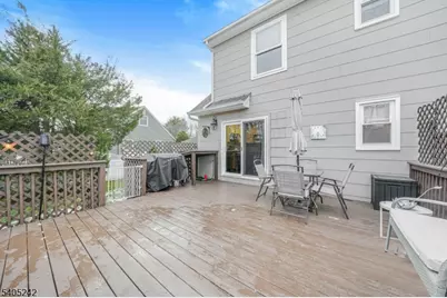 46 Barbara Dr, Pompton Lakes, NJ 07442 - Photo 10