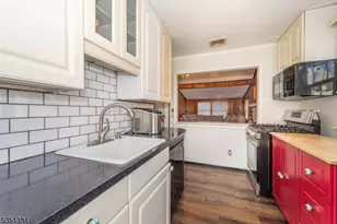 53 Laurel Dr, Wayne, NJ 07470 - Photo 10