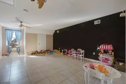 13 Val Sumo Ln, Newark, NJ 07105 - Photo 20