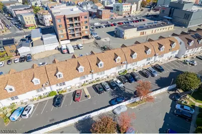 13 Val Sumo Ln, Newark, NJ 07105 - Photo 24