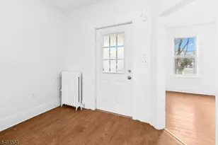 162 W 2nd Ave, Roselle, NJ 07203 - Photo 4