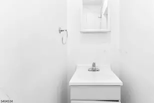 162 W 2nd Ave, Roselle, NJ 07203 - Photo 12