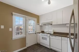 11 Dartmouth Ave, Bridgewater, NJ 08807 - Photo 2