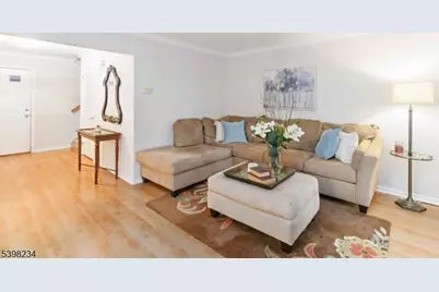 262 Vista Dr, Hanover Township, NJ 07927 - Photo 4