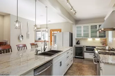 2 Dutch Ln, Scotch Plains Township, NJ 07076 - Photo 12