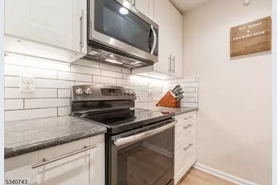 103 Woodcrest Dr, Morris Township, NJ 07960 - Photo 6