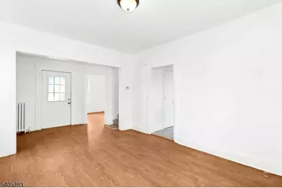 162 W 2nd Ave, Roselle, NJ 07203 - Photo 10