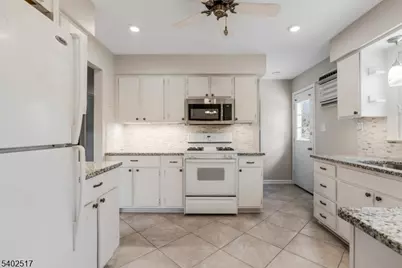 944 Victor St, Bridgewater, NJ 08807 - Photo 6