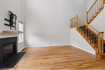 22 Clifford Cir, Franklin Township, NJ 08873 - Photo 8