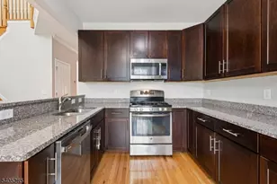 22 Clifford Cir, Franklin Township, NJ 08873 - Photo 12