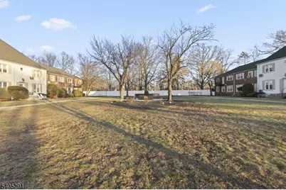 16 F Parkway Village #F, Cranford Township, NJ 07016 - Photo 18