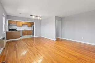 16 F Parkway Village, Cranford Township, NJ 07016 - Photo 2