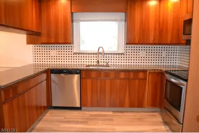 3 Meadow Dr, Warren Township, NJ 07059 - Photo 4