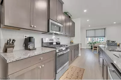 20 Peckwell St, Mount Olive, NJ 07828 - Photo 6