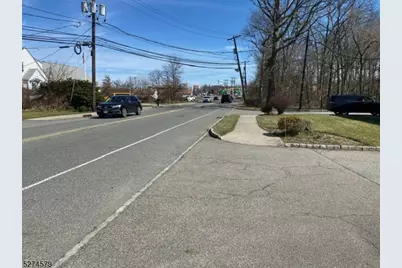 24 Little Falls Rd, Fairfield, NJ 07004 - Photo 24