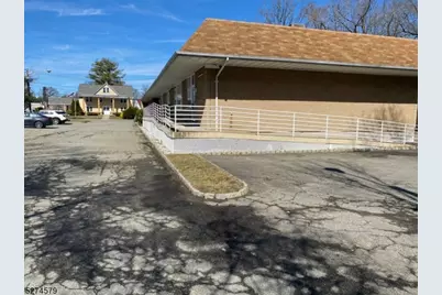 24 Little Falls Rd, Fairfield, NJ 07004 - Photo 26