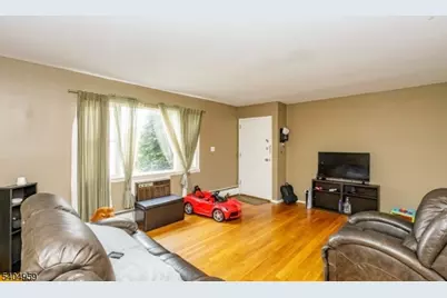 43 Conforti Ave #25, West Orange Township, NJ 07052 - Photo 2
