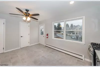 32 Walnut St, Pompton Lakes, NJ 07442 - Photo 4