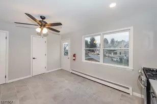 32 Walnut St, Pompton Lakes, NJ 07442 - Photo 4