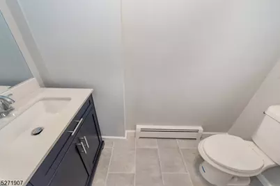 32 Walnut St, Pompton Lakes, NJ 07442 - Photo 16