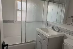 123 W 1st Ave, Roselle, NJ 07203 - Photo 4