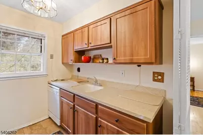 39 Harrison Ave #8, Montclair Twp., NJ 07042 - Photo 10