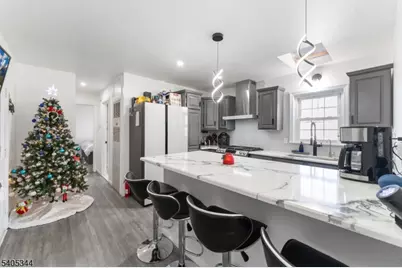 38 Helen Ave, Woodbridge Township, NJ 07001 - Photo 2