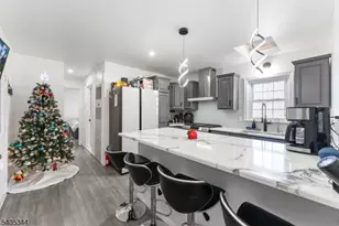 38 Helen Ave, Woodbridge Township, NJ 07001 - Photo 2