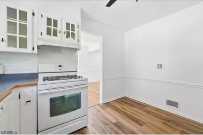 35 Brooktree Rd, East Windsor Township, NJ 08520 - Photo 10