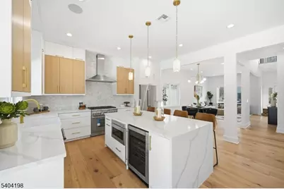 7 Royal Ave, Livingston, NJ 07039 - Photo 8