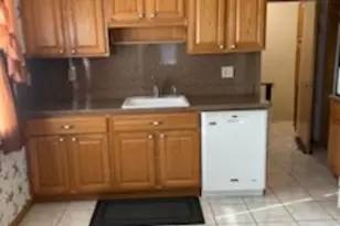 72 Baldwin Pl, Bloomfield, NJ 07003 - Photo 4