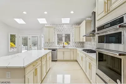 662 Foothill Rd, Bridgewater, NJ 08807 - Photo 8