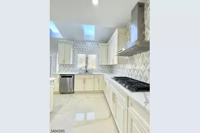 662 Foothill Rd, Bridgewater, NJ 08807 - Photo 8