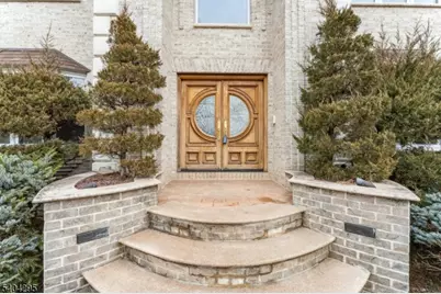 662 Foothill Rd, Bridgewater, NJ 08807 - Photo 2