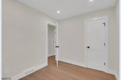 183 Winifred Dr, Totowa, NJ 07512 - Photo 36