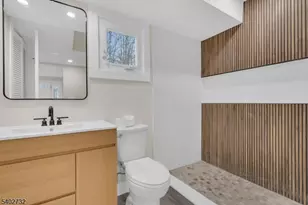 183 Winifred Dr, Totowa, NJ 07512 - Photo 14