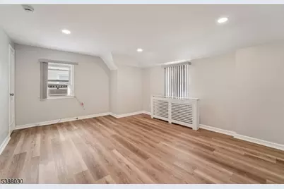 2-33 31st St, Fair Lawn, NJ 07410 - Photo 10