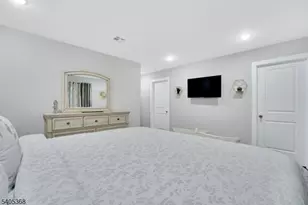 225 S 9th St, Newark, NJ 07103 - Photo 26