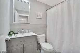 225 S 9th St, Newark, NJ 07103 - Photo 36
