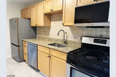 390 Morris Ave #35, Summit, NJ 07901 - Photo 2