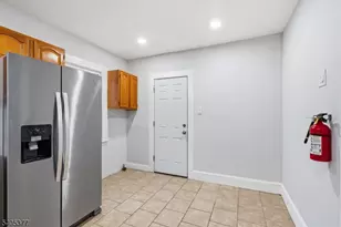 288 William St, East Orange, NJ 07017 - Photo 14