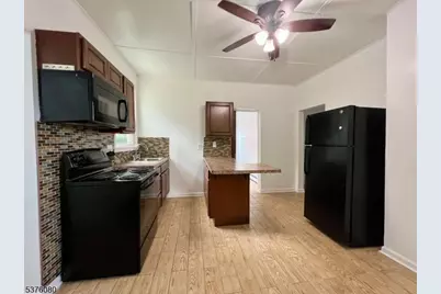 420 Lakeview Ave #1R, Clifton, NJ 07011 - Photo 4