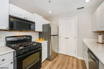 4706 Tudor Dr #4706, Pequannock Township, NJ 07444 - Photo 12