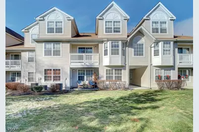 30 Pasture Ct, Roxbury Township, NJ 07852 - Photo 2