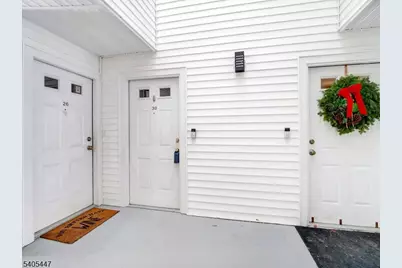 30 Pasture Ct, Roxbury Township, NJ 07852 - Photo 4